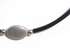 Pearl on black rubber necklace Matte Silver